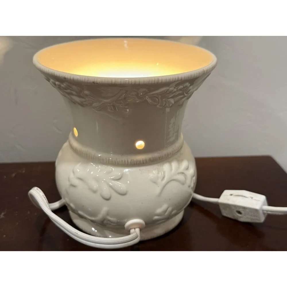 Small Bedside Night Table Lamp for Bedroom, Ceramic set of 1,‎ Beige